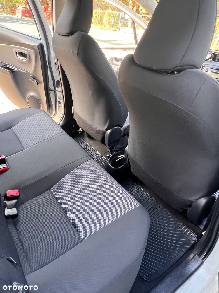 Toyota Yaris - 11