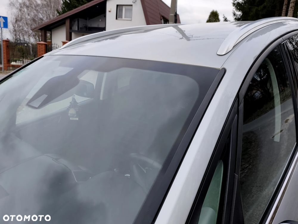 Ford Galaxy 2.0 TDCi Titanium - 35