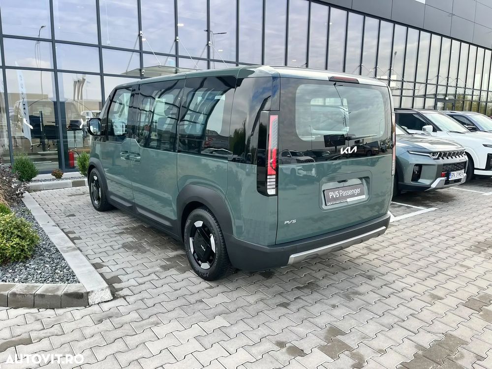 Kia PV5 Passenger - 11