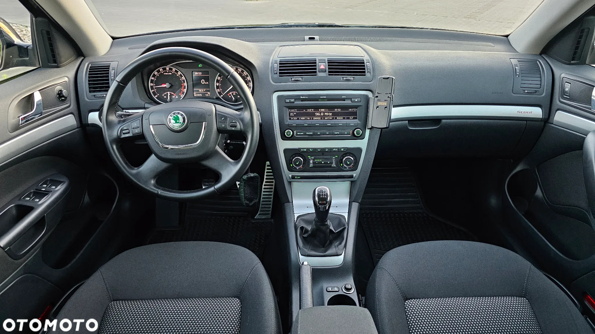 Skoda Octavia Combi 2.0 TDI DPF 4x4 Scout - 10