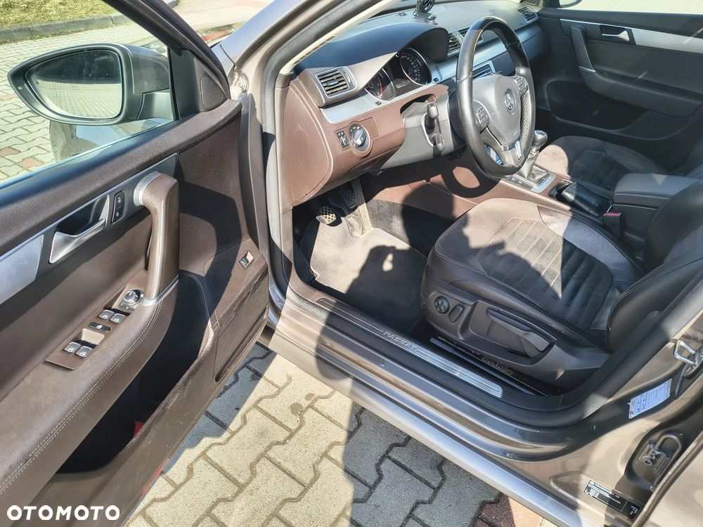 Volkswagen Passat 1.8 TSI Trendline - 15
