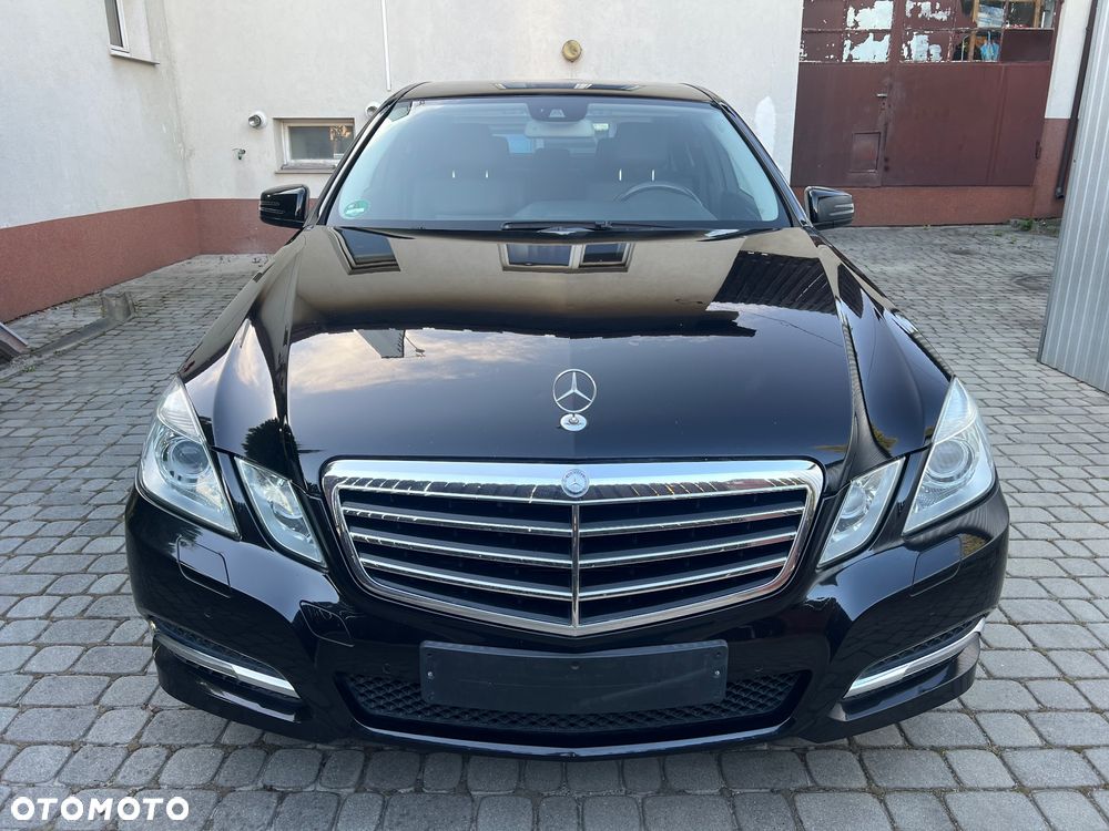 Mercedes-Benz Klasa E 200 BlueEFFICIENCY 7G-TRONIC Avantgarde - 7