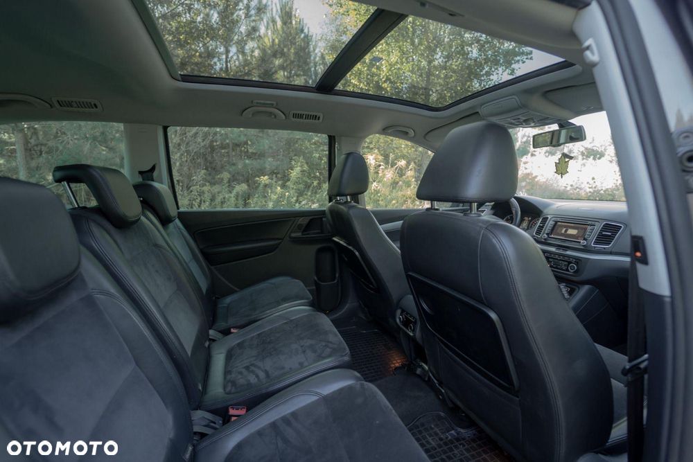 Volkswagen Sharan 2.0 TDI Highline DSG - 9