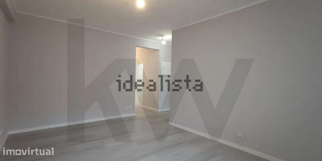 Apartamento T3 à venda no centro do Laranjeiro - Grande imagem: 4/26