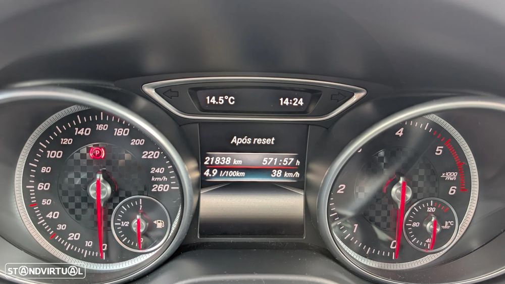 Mercedes-Benz A 180 d AMG Line - 18