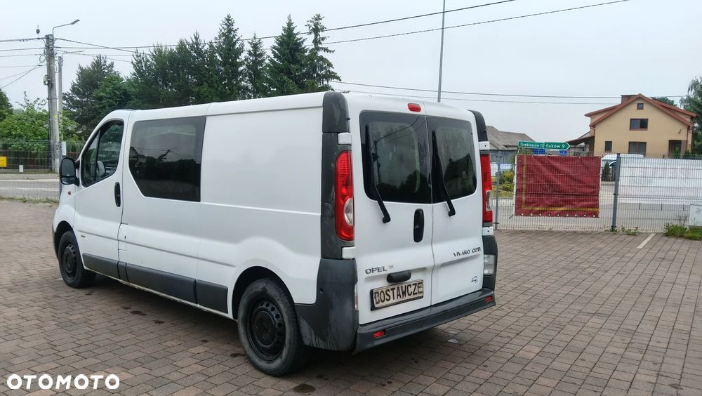 Opel Vivaro - 11