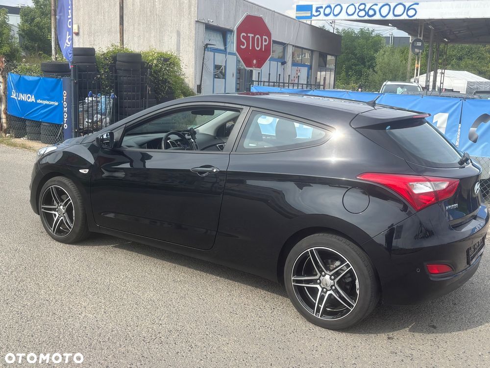 Hyundai i30 1.4 Classic + - 9