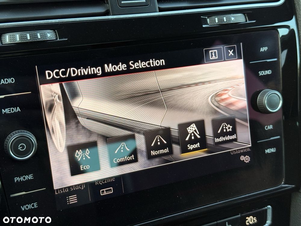 Volkswagen Golf GTI (BlueMotion Technology) DSG Performance - 36