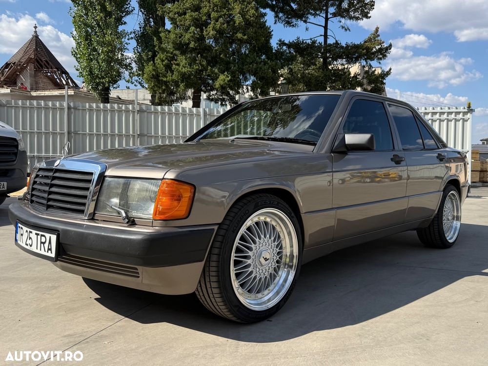 Mercedes-Benz 190 - 1