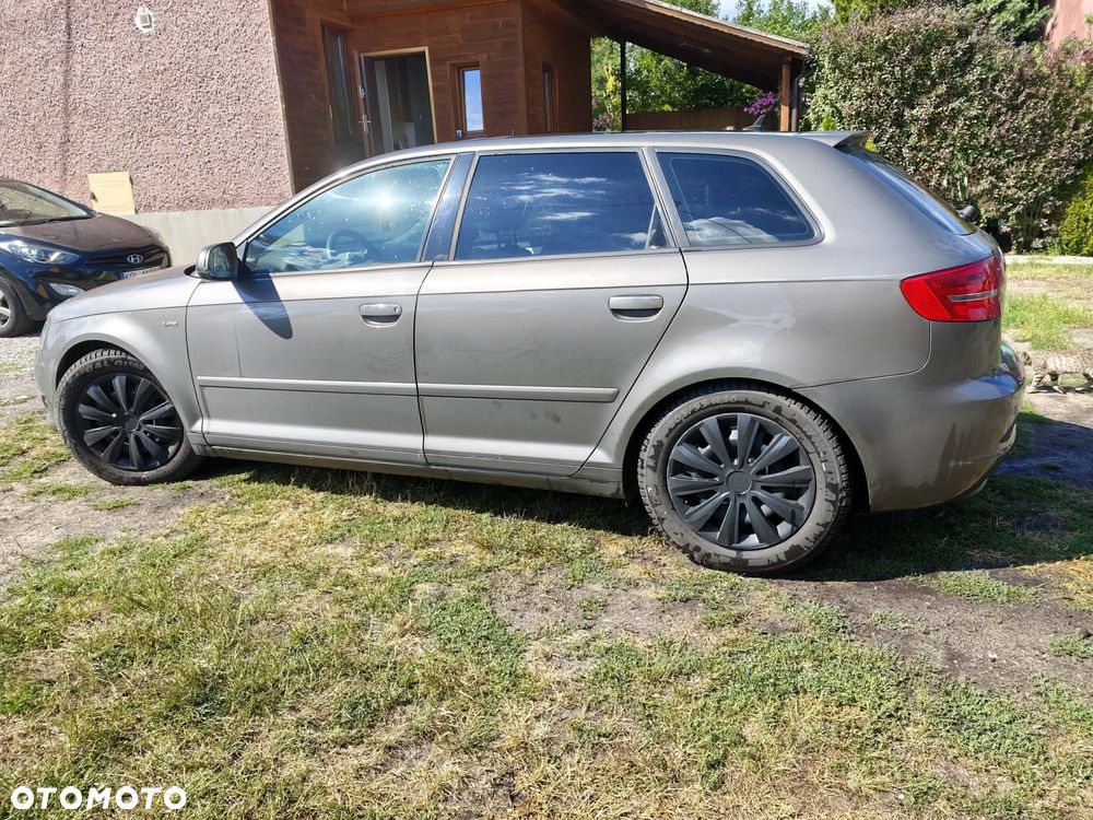 Audi A3 Sportback - 3