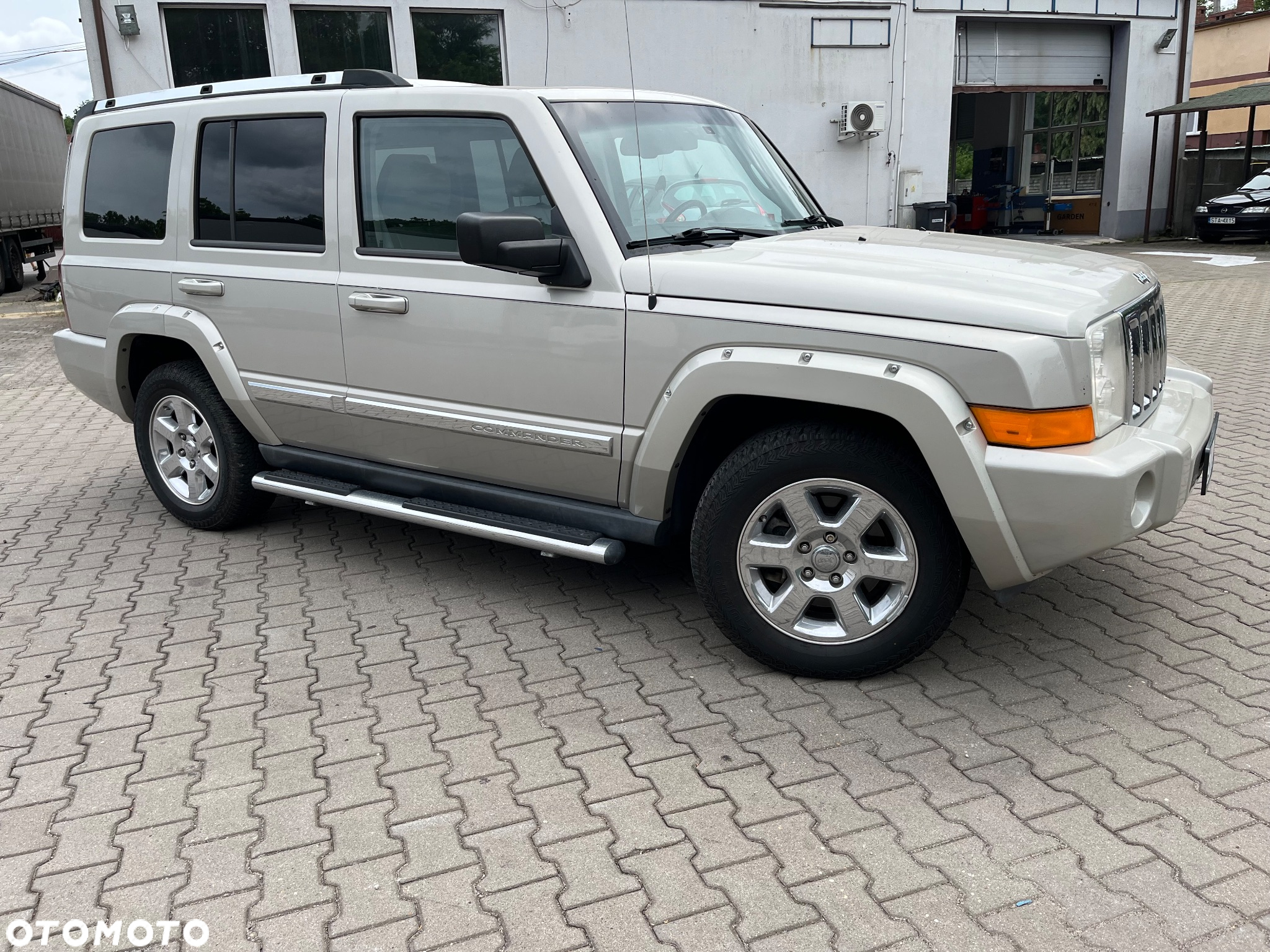 Jeep Commander 5.7 V8 HEMI Automatik Limited - 16