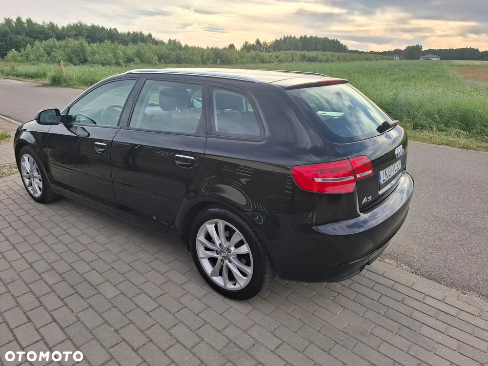 Audi A3 Sportback 1.6 TDI Attraction - 2
