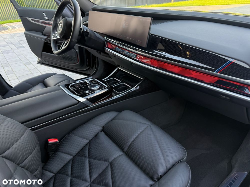 BMW Seria 7 740d xDrive mHEV sport - 17