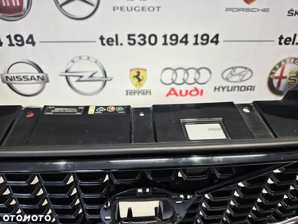 VOLVO XC60 II LIFT R-DESIGN 21- ZDERZAK PRZEDNI PRZÓD NA SPRYSKI + 6xPDC + ŁADNA ATRAPA NA KAMERE BLACK EDITION NR 32296893 / NR 32133812 NR AUKCJI NZ2241 - 15