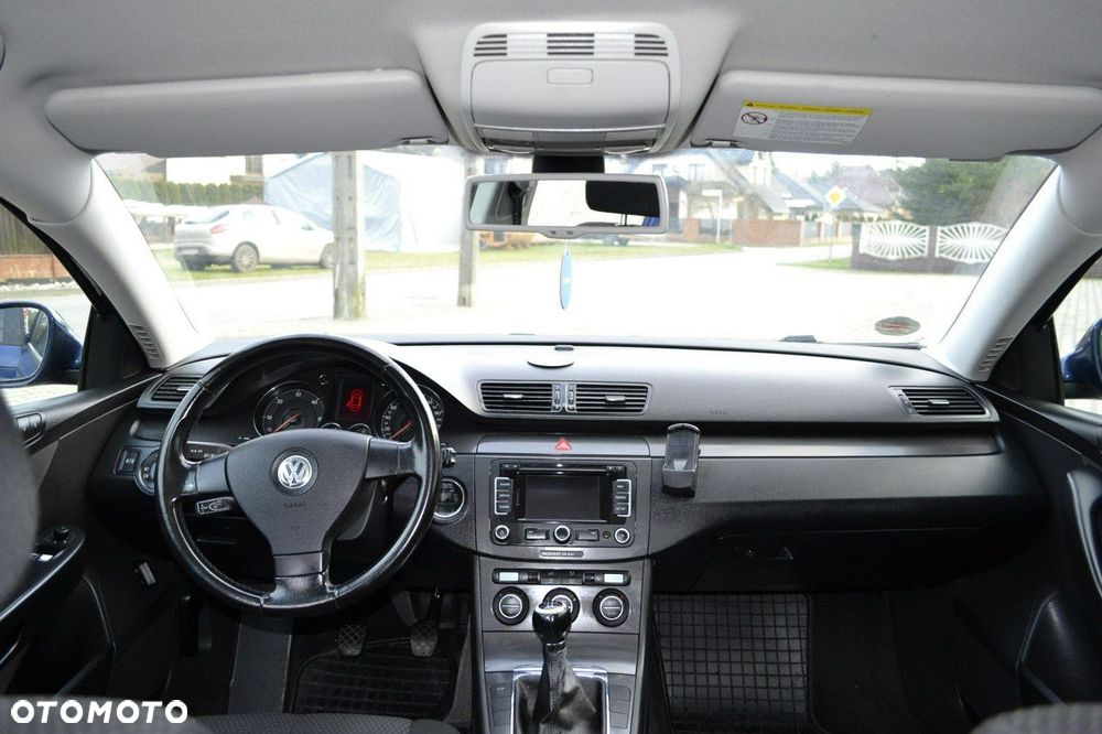 Volkswagen Passat - 19