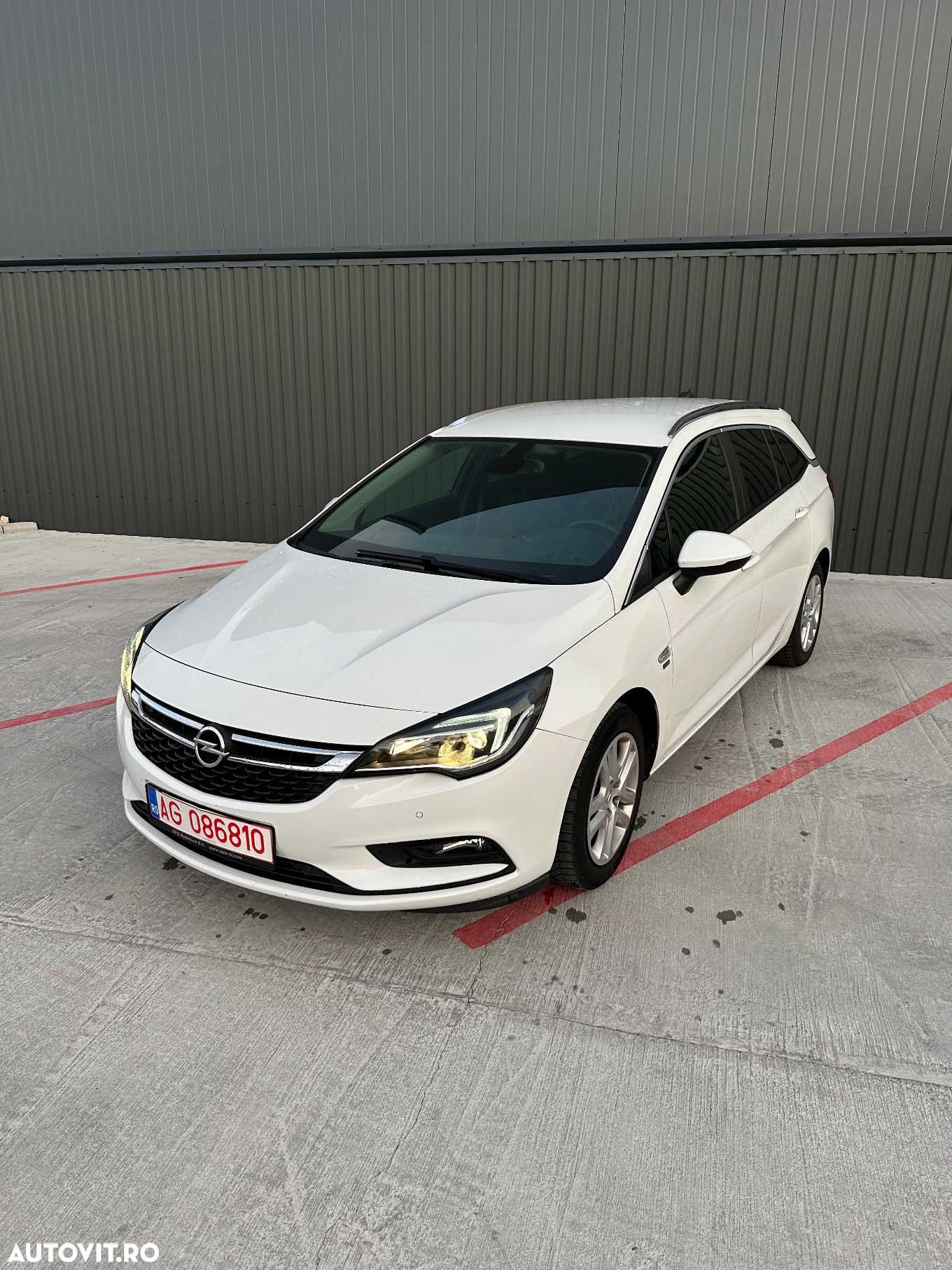 Opel Astra 1.0 Turbo Start/Stop Sports Tourer Edition - 1