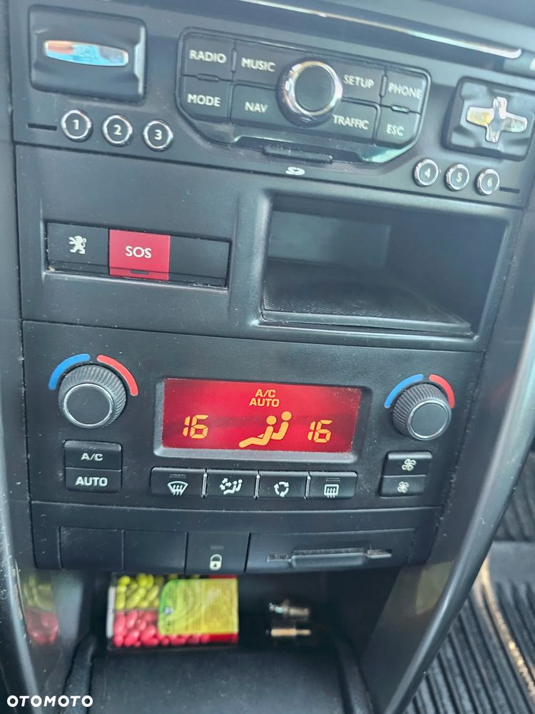 Peugeot 207 1.6 HDi - 11