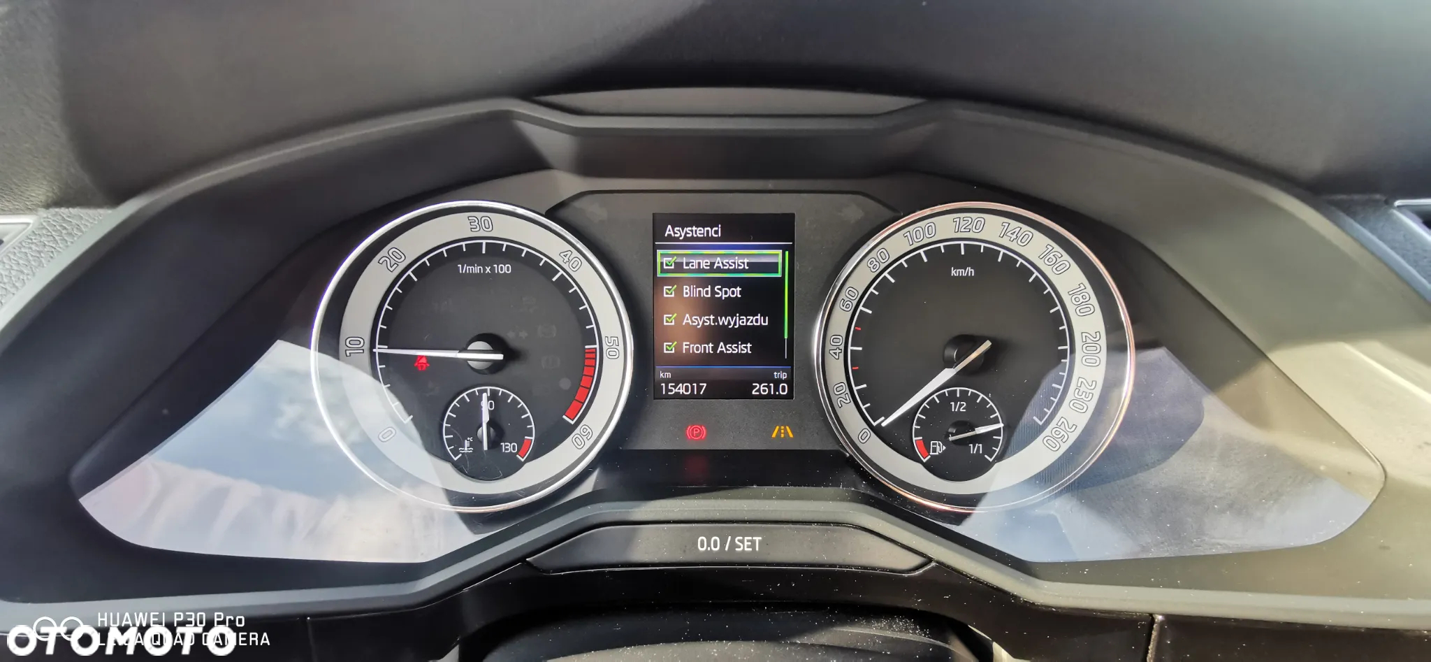 Skoda Superb 2.0 TDI 4x4 L&K DSG - 36