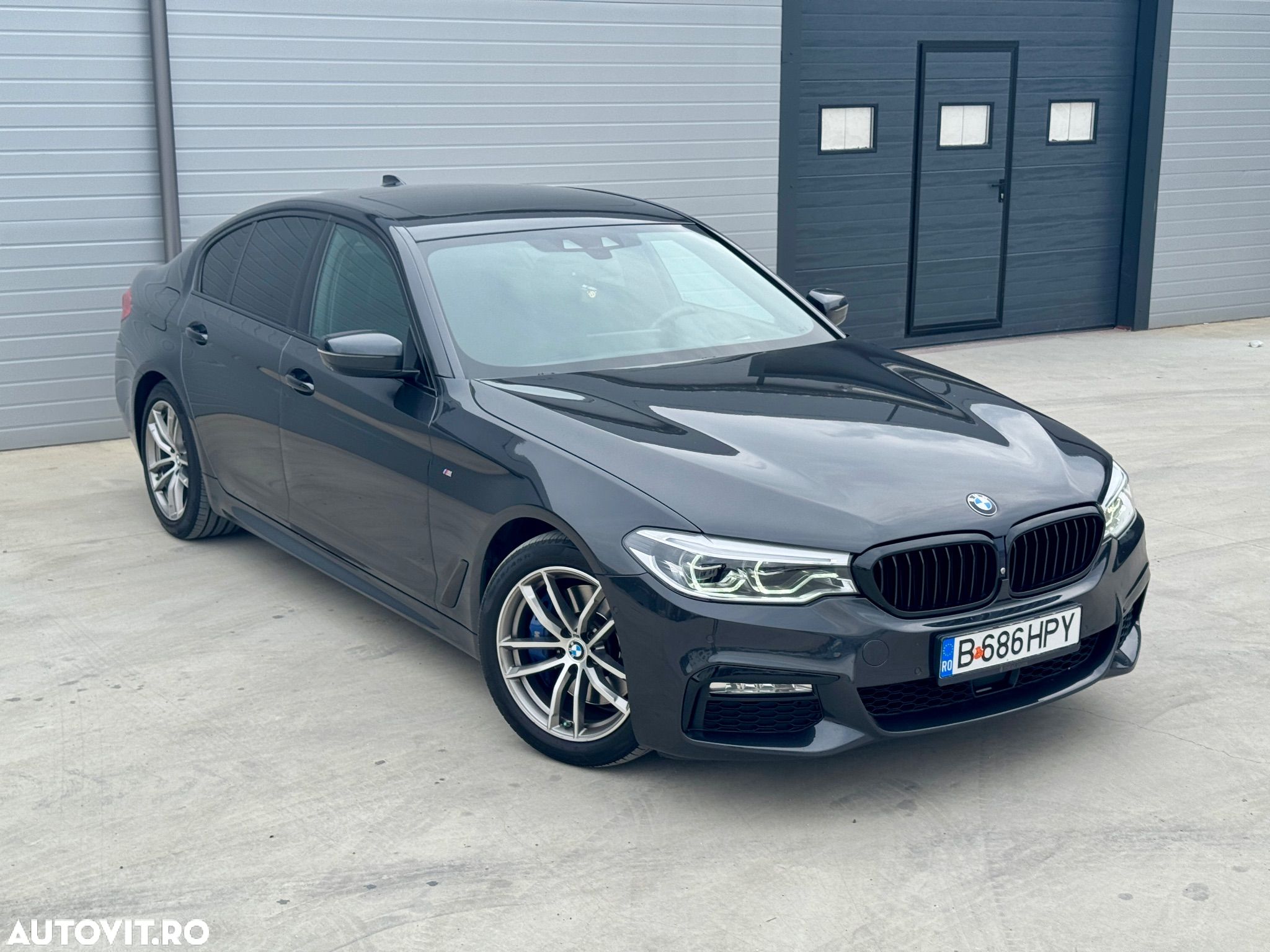 BMW Seria 5 530d xDrive AT - 1