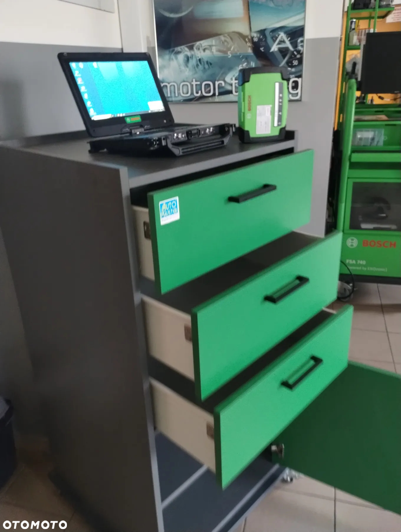 Szafka tester usterek Bosch Regał Bosch - 31