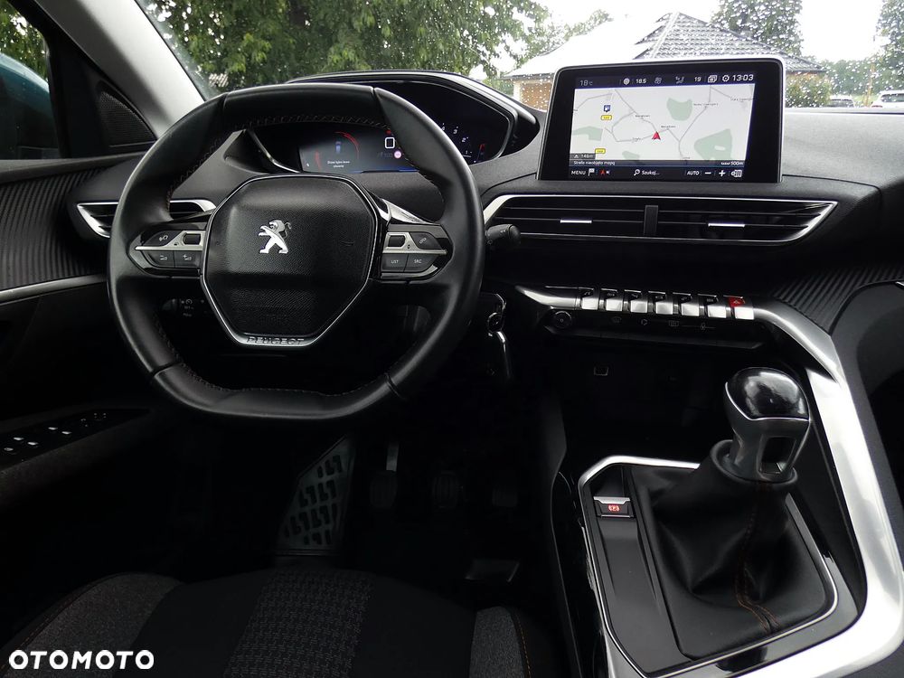 Peugeot 5008 1.6 BlueHDI Allure S&S - 21