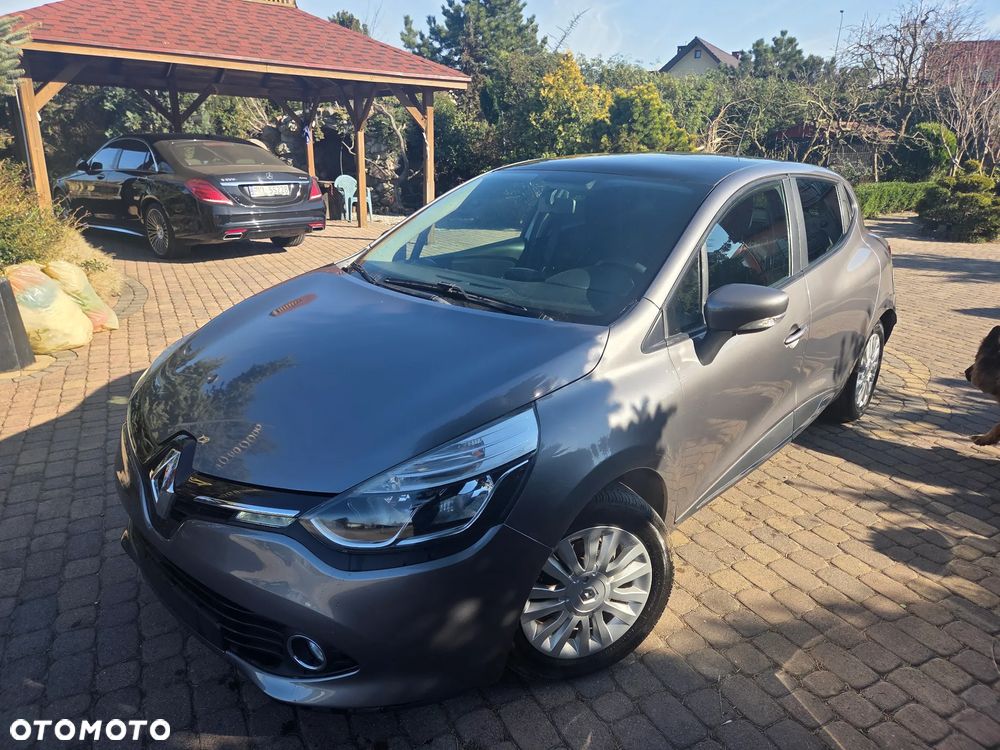 Renault Clio 1.2 16V 75 Expression - 8