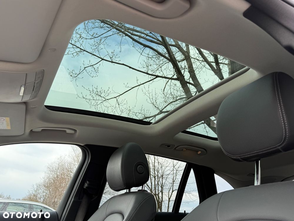 Mercedes-Benz GLC - 18