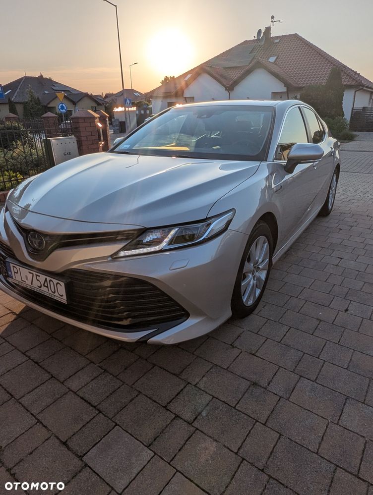 Toyota Camry 2.5 Hybrid Comfort CVT - 1