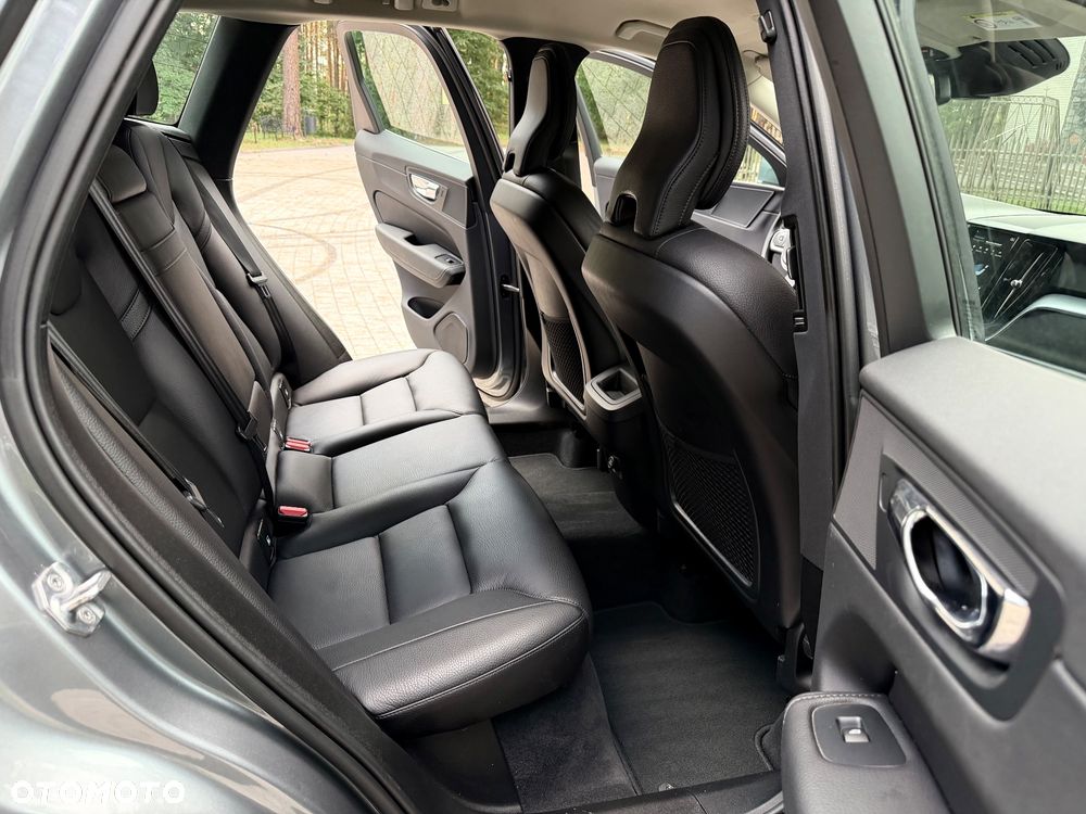 Volvo XC 60 D4 Momentum - 31