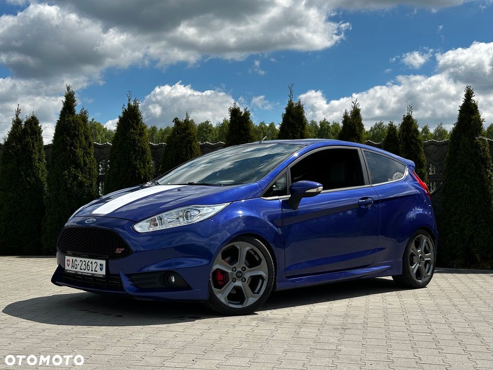 Ford Fiesta 1.6 EcoBoost mit Leder-Sport-Paket ST - 4