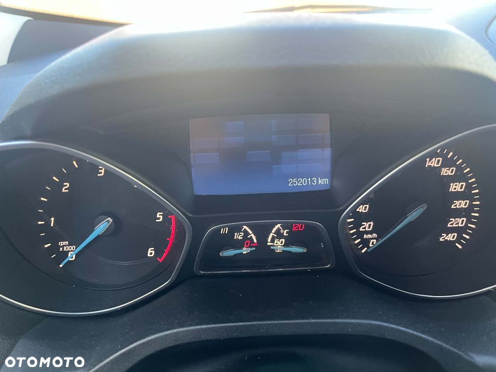 Ford Kuga 2.0 TDCi FWD Titanium - 13