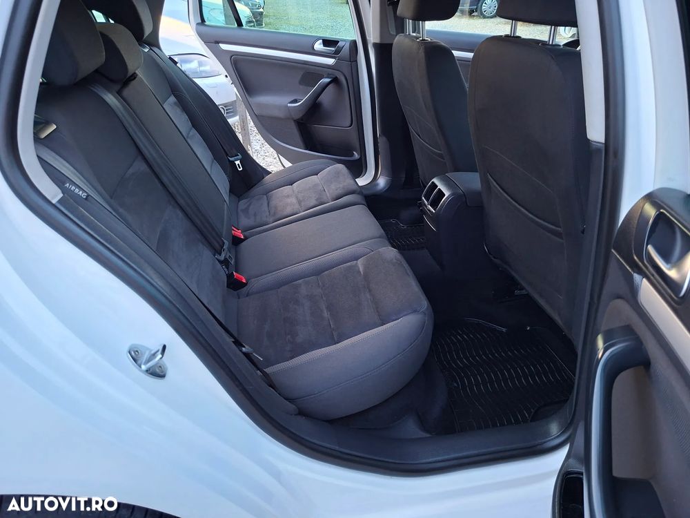 Volkswagen Golf - 14