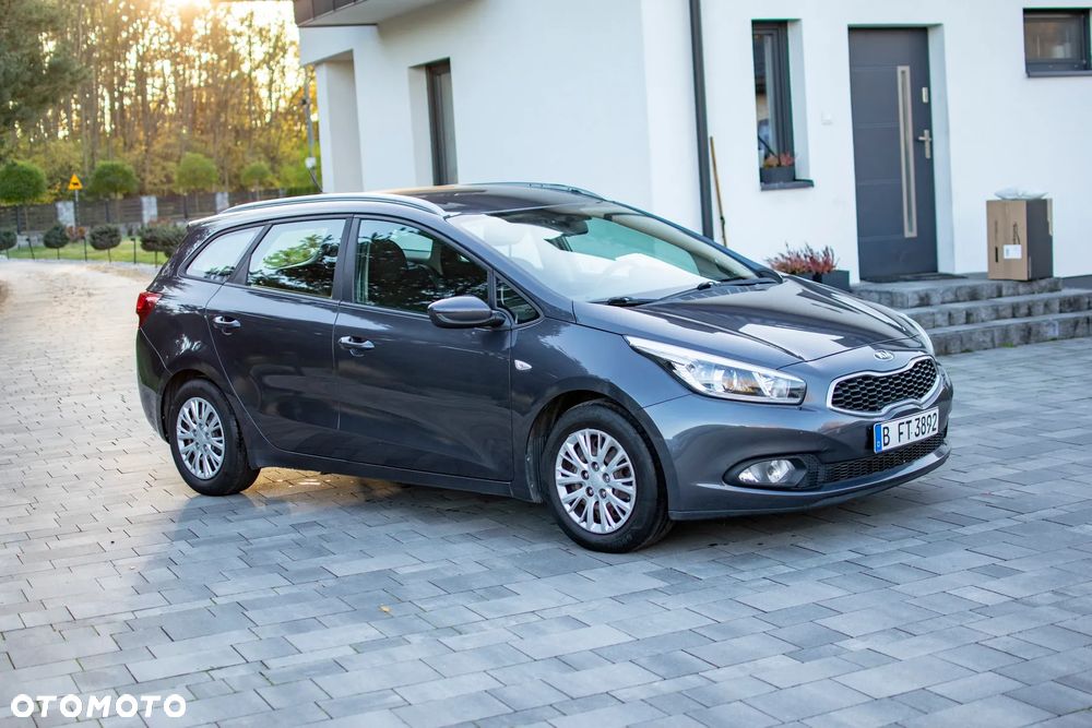 Kia Ceed - 13