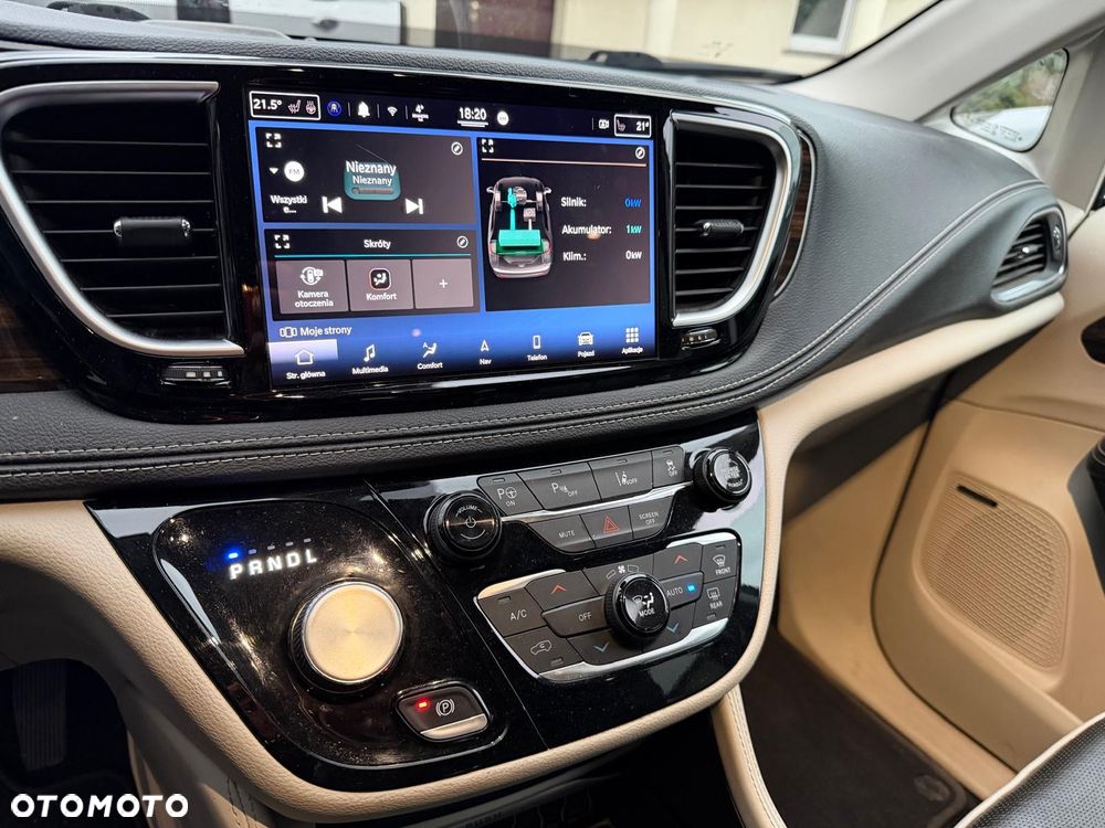 Chrysler Pacifica - 14