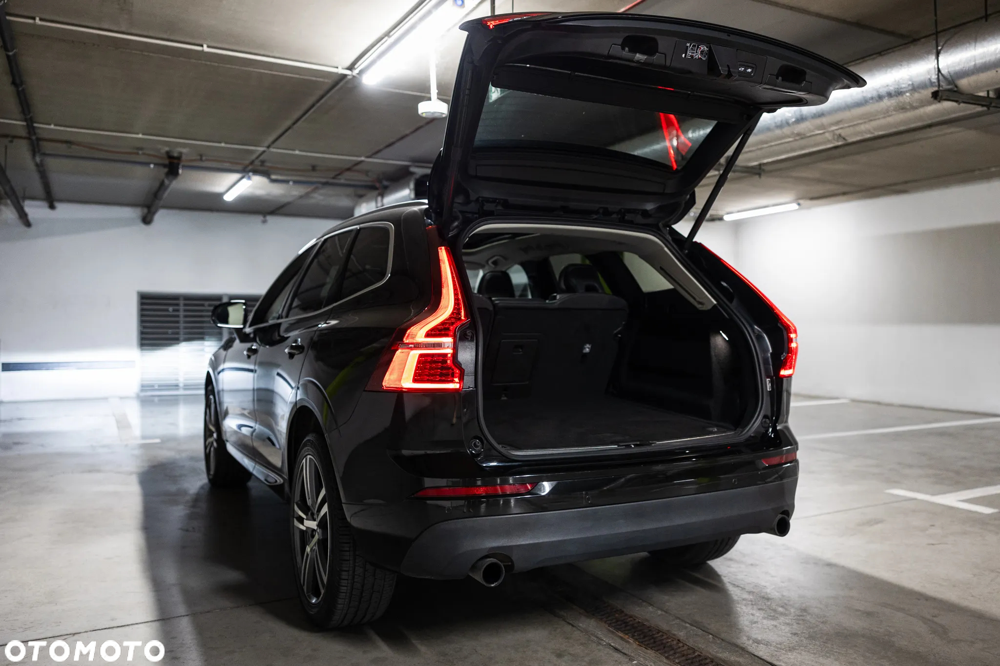 Volvo XC 60 B5 B AWD Ultimate Black Edition - 32