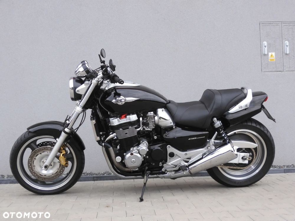 Honda X4 - 36
