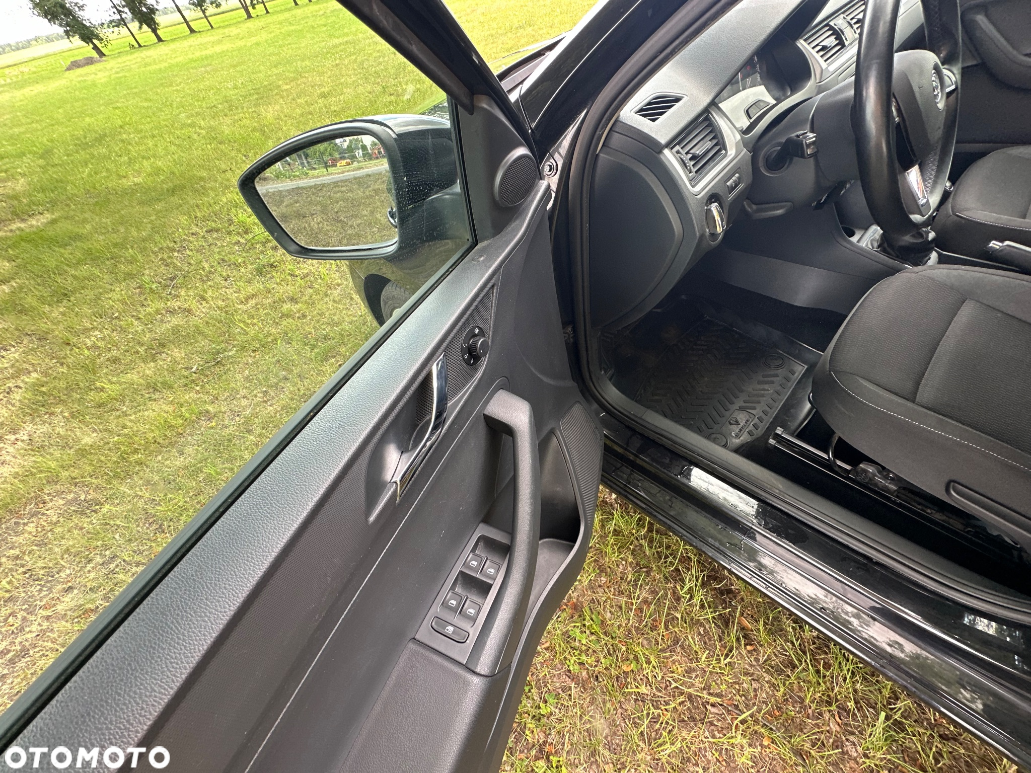 Skoda RAPID 1.2 TSI Elegance - 17
