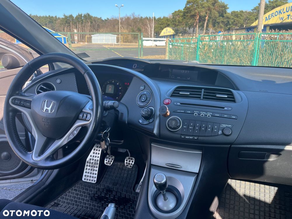 Honda Civic 1.8i-VTEC Sport - 11