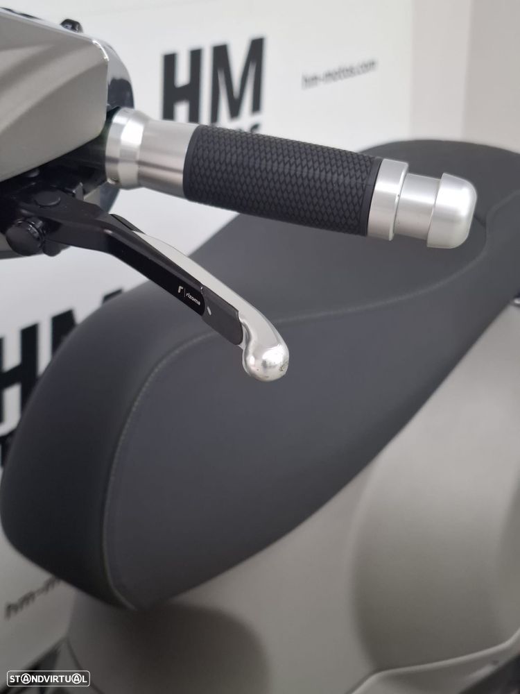 Vespa GTS Super 300 - 15