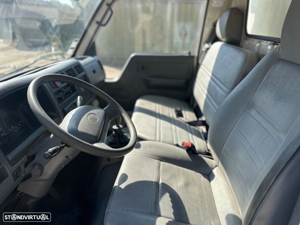 Toyota Dyna Turbo - 8