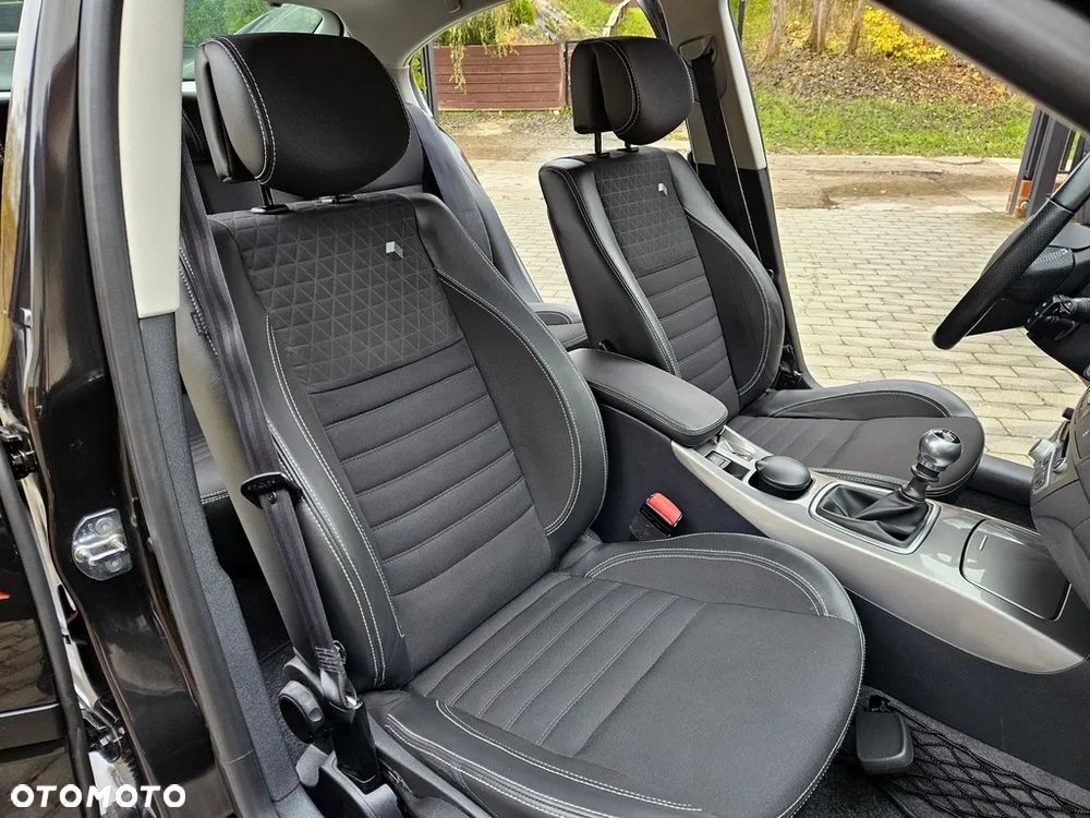 Renault Laguna 2.0 Limited - 12