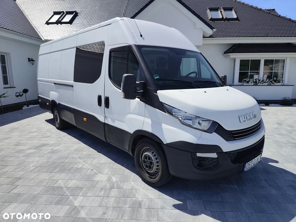 Iveco Daily 2,3L 7 osobowy brygadówka - 1