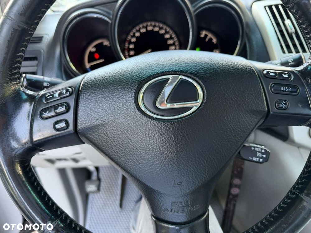 Lexus RX - 12