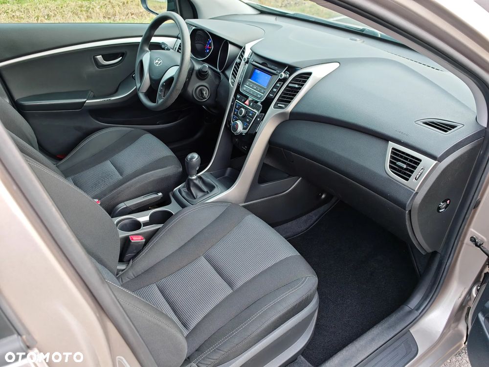 Hyundai i30 1.4 Trend - 34