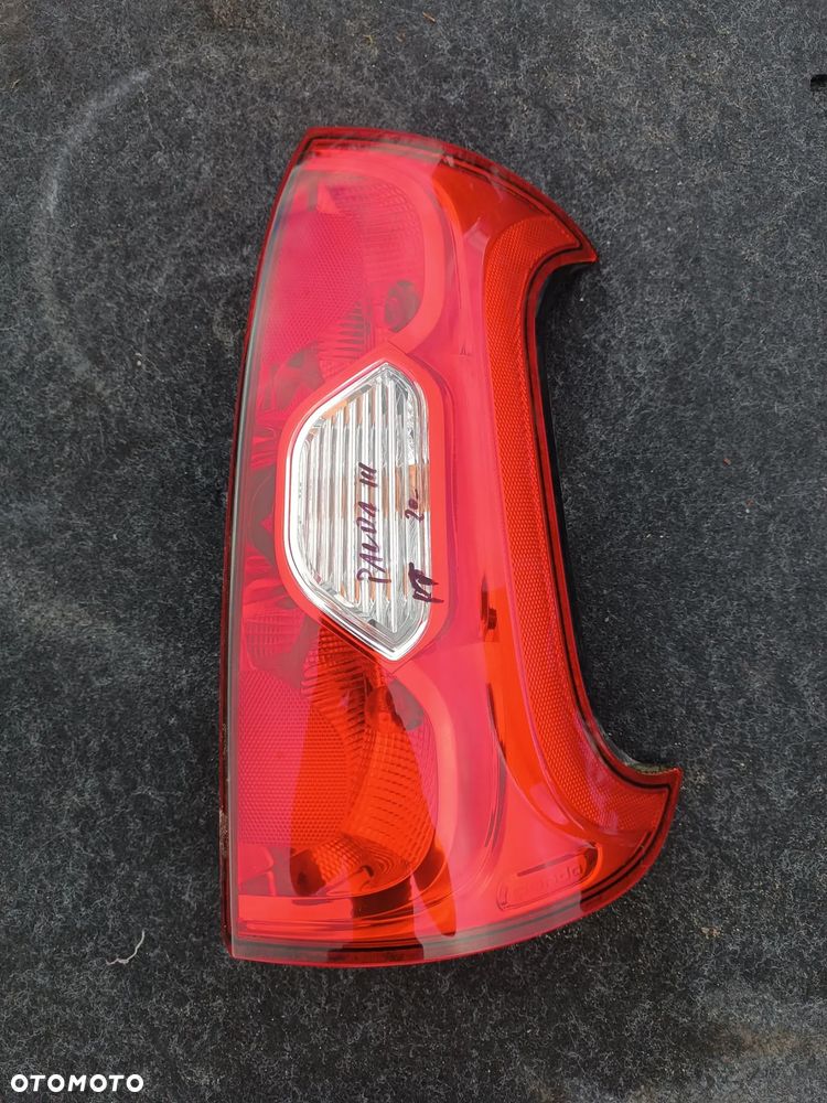 LAMPA TYŁ TYLNA PRAWA 521023500 FIAT PANDA III - 1