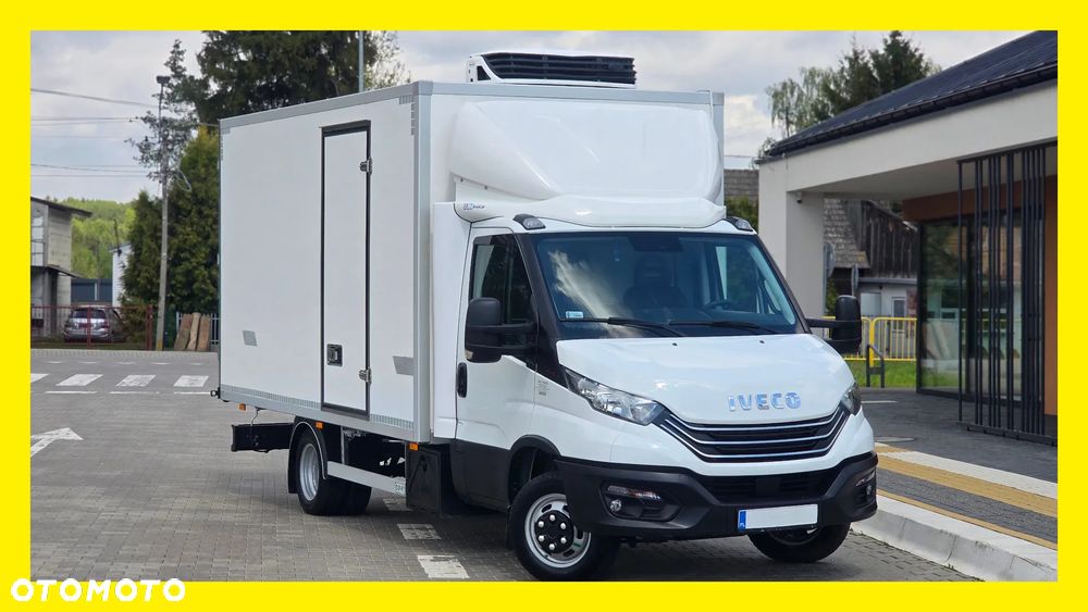 Iveco ❗️❗️DAILY 3.0 180Km 50C18 JAK NOWY ❗️❗️NOWY MODEL / ZABUDOWA 8 PALET DPR / CHŁODNIA MROŹNIA -32 +32 / ZASILANIE 230V / PIERWSZY WŁASCICIEL / NAVI / KAMERA COFANIA / TEMPOMAT / BLIŹNIAKI / GRUBA SCIANKA / AGREGAT CARRIER XARIOS 350 / WERSJA WZMOCNIONA / SERWIS ASO / SALON POLSKA / LIFT❗❗ JAK Z SALONU - NOWY -❗❗ - 1