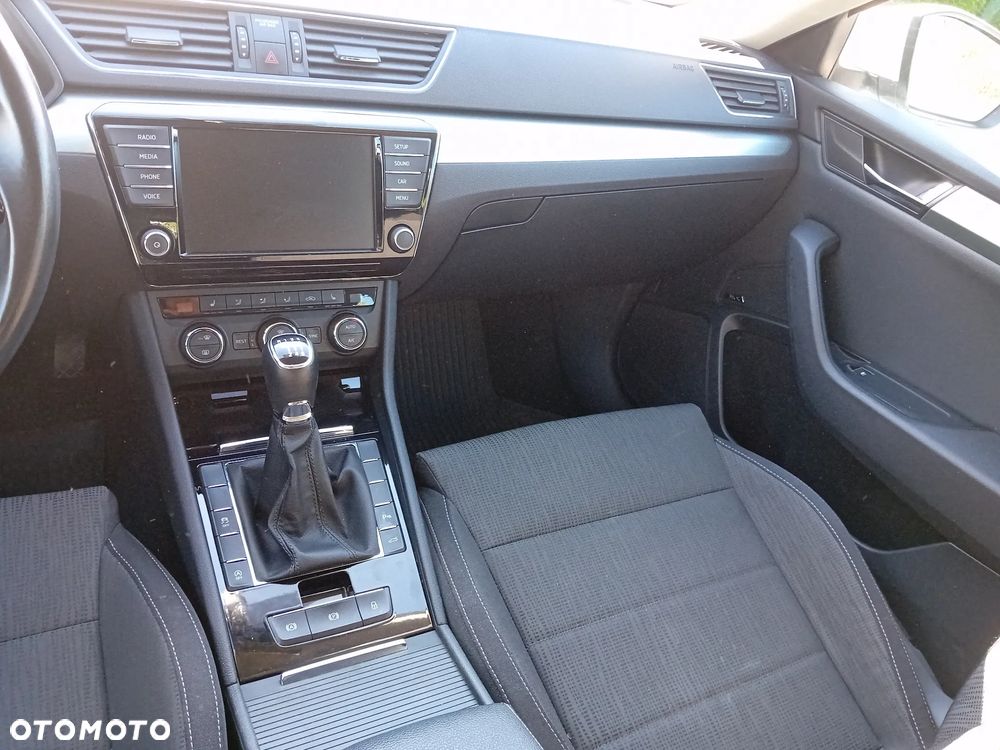 Skoda Superb 2.0 TDI Ambition - 13