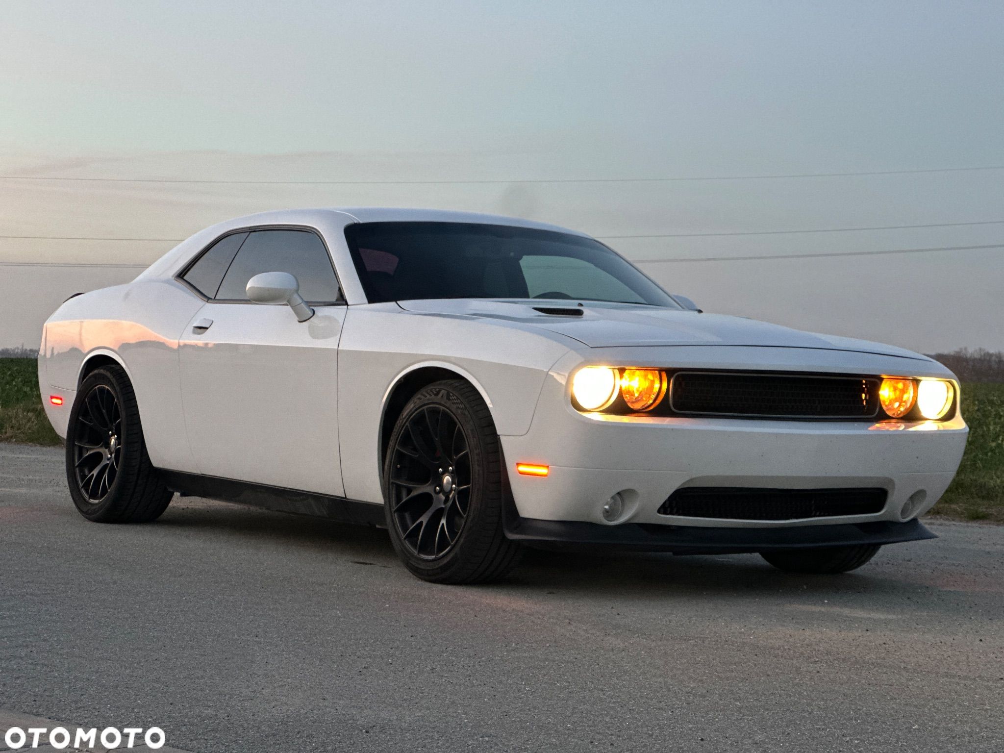 Dodge Challenger - 1