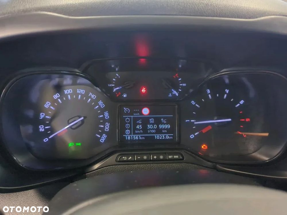 Toyota Proace City - 7