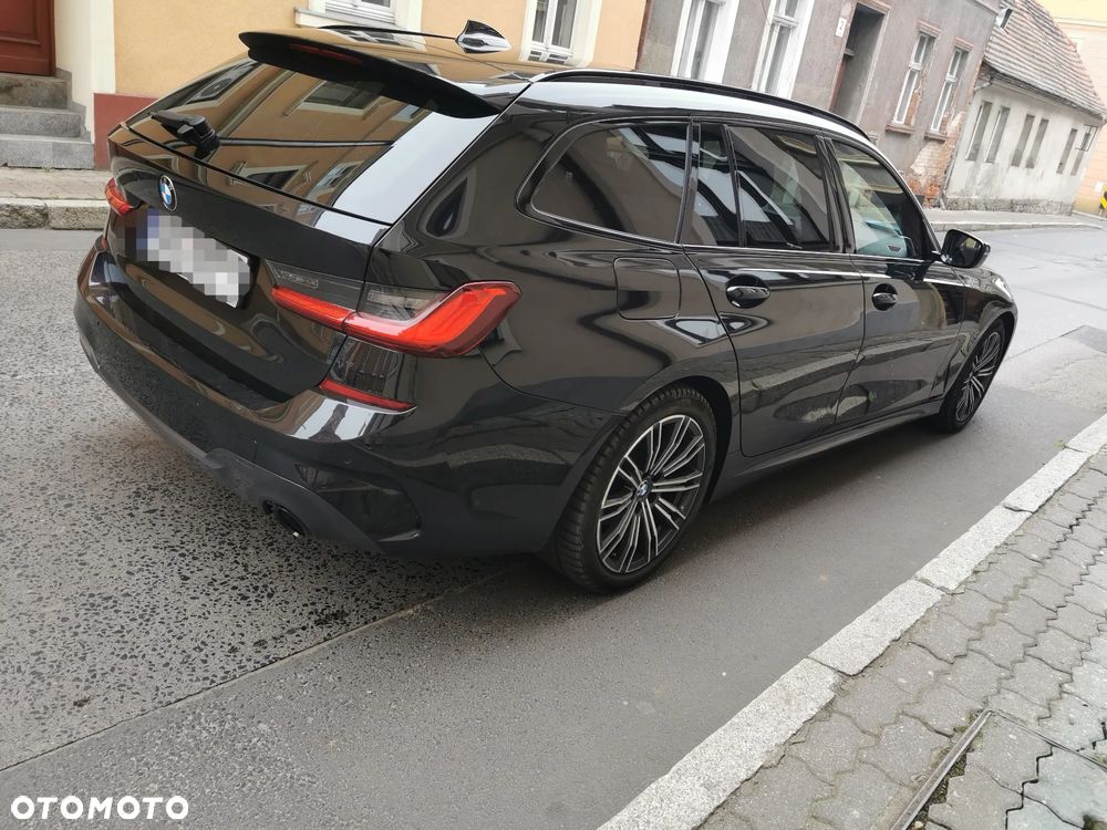 BMW Seria 3 320d xDrive Edition M Sport Shadow - 7